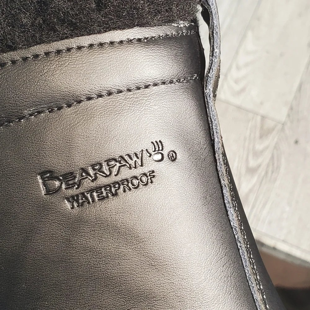 BEARPAW Kelly Boots Black Leather Fur Lined Girls Youth Size 4 Waterproof NWOT‎